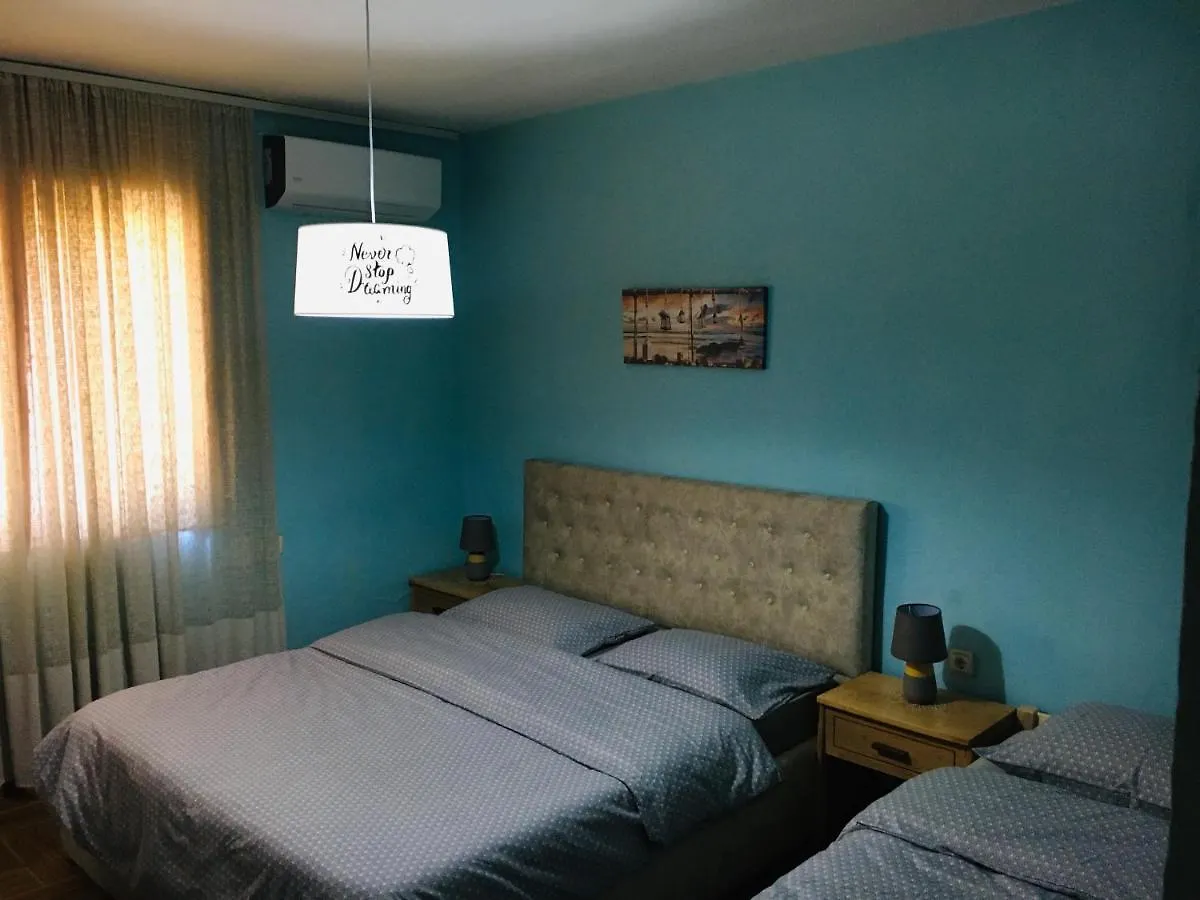 Dream Apartment Tirana 0*,  Albania